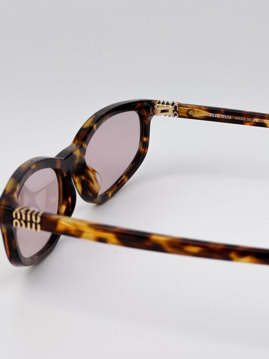 Miu Miu Women’s Sunglasses Honey Havana Pink Rectangle Frames MUA06S 14L4I0 NEW main image 8